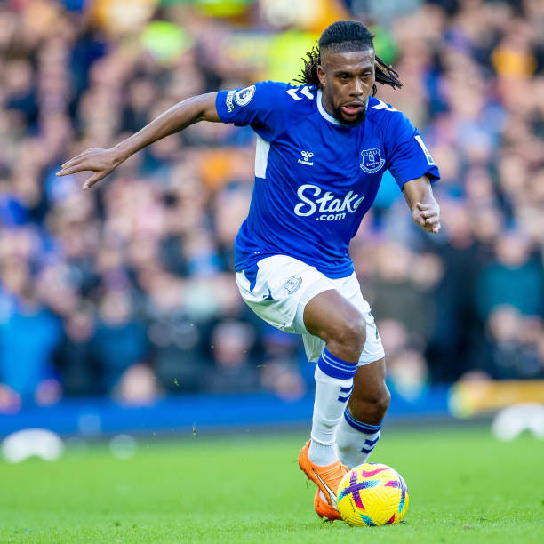 成功地吸引 成功地吸引