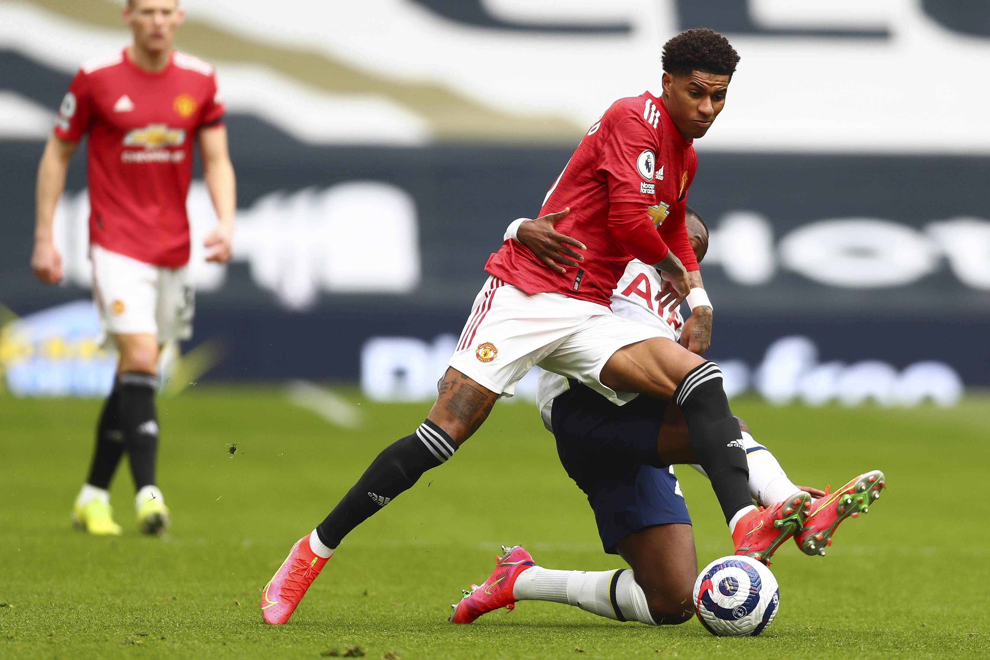 莫德里奇晒 莫德里奇晒